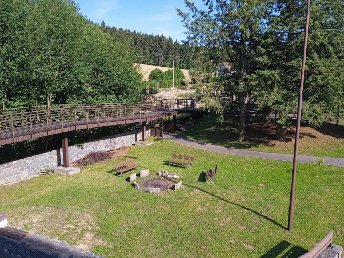 Hotel Forestyma Hodonin Luaran gambar