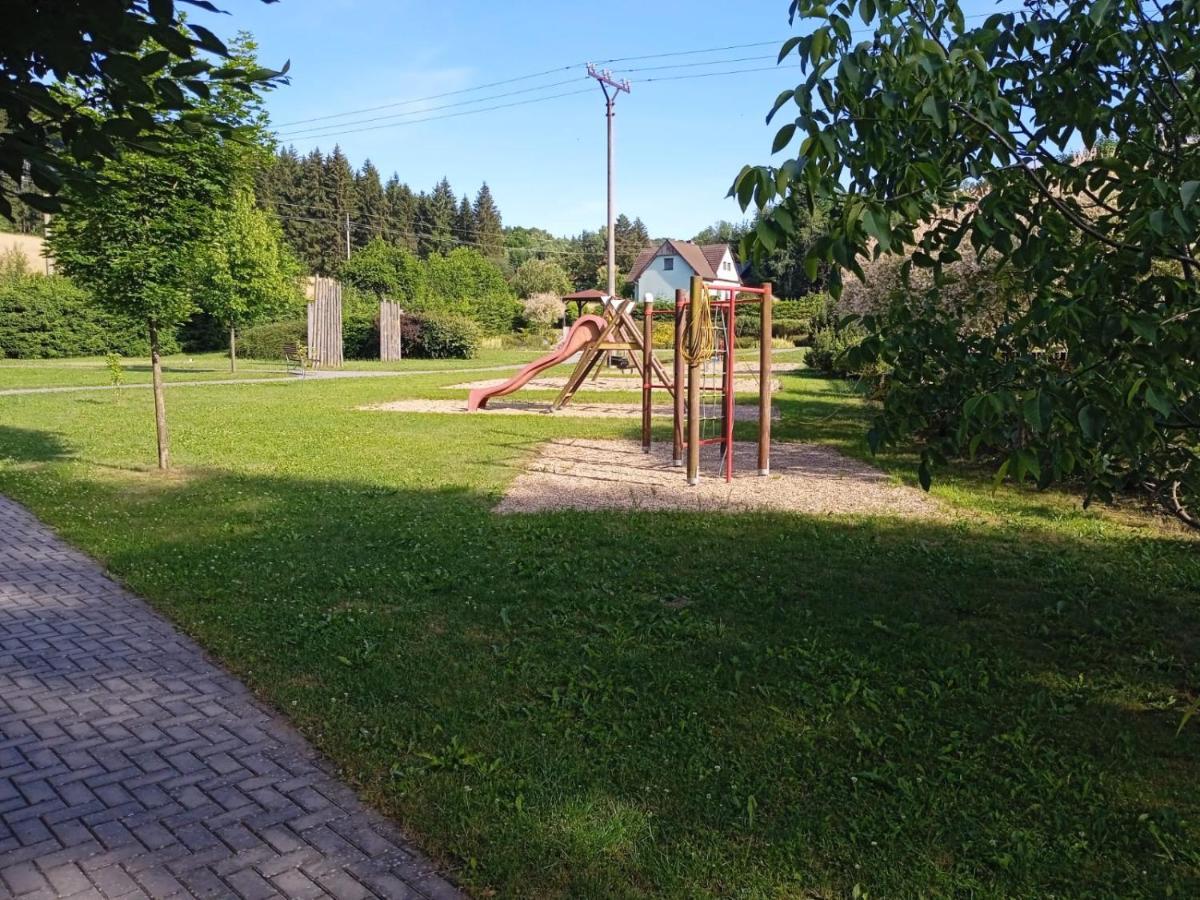 Hotel Forestyma Hodonin Luaran gambar